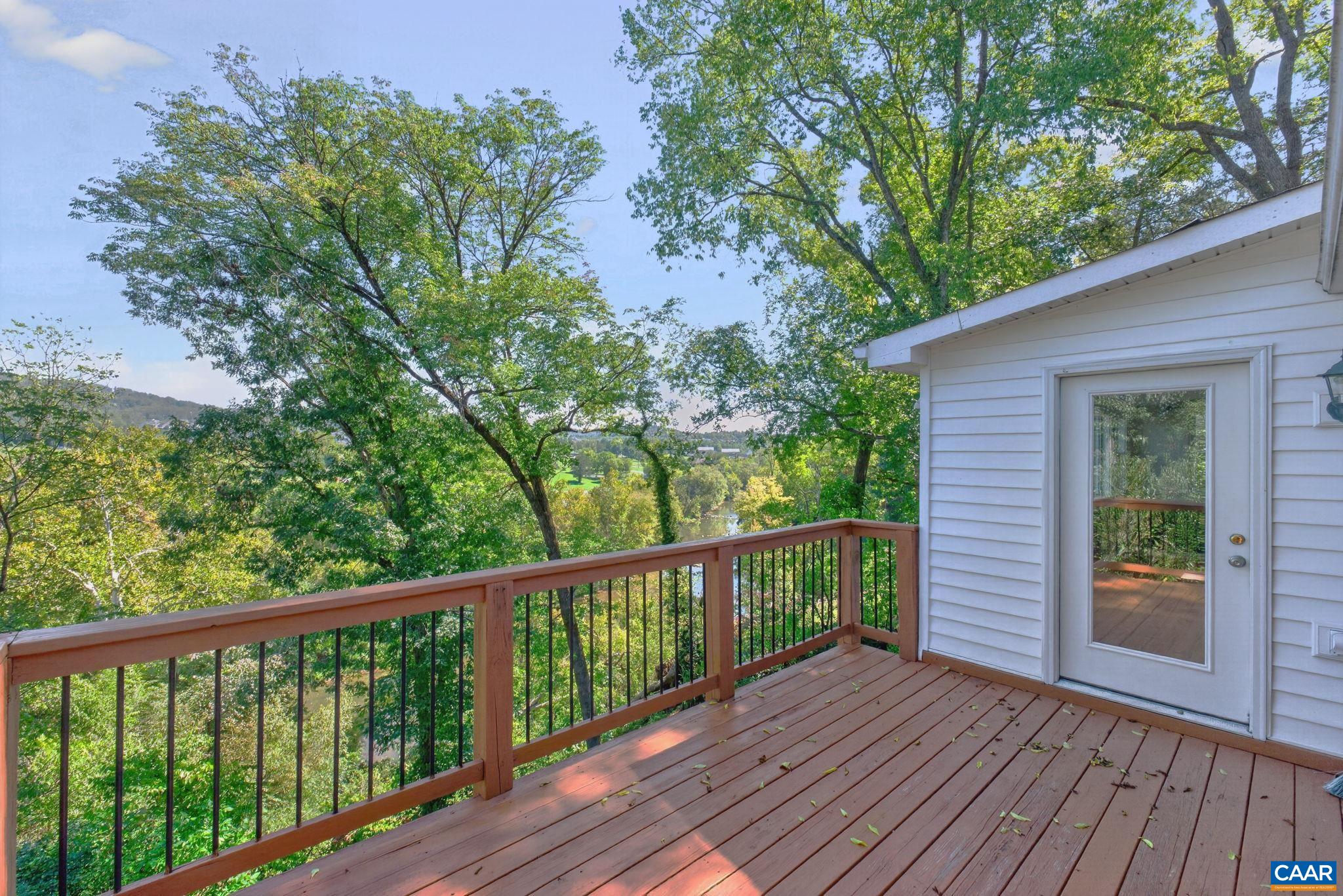 1206 BLAND CIR