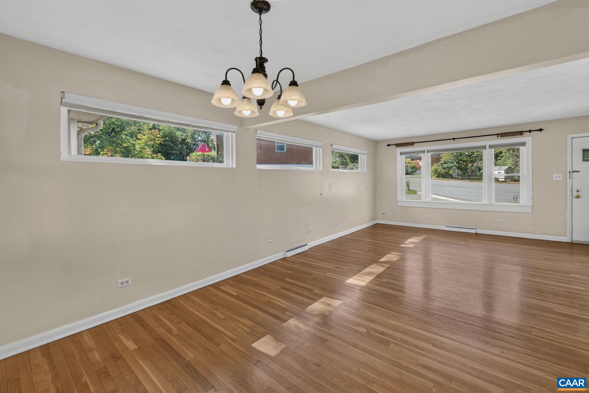 1206 BLAND CIR