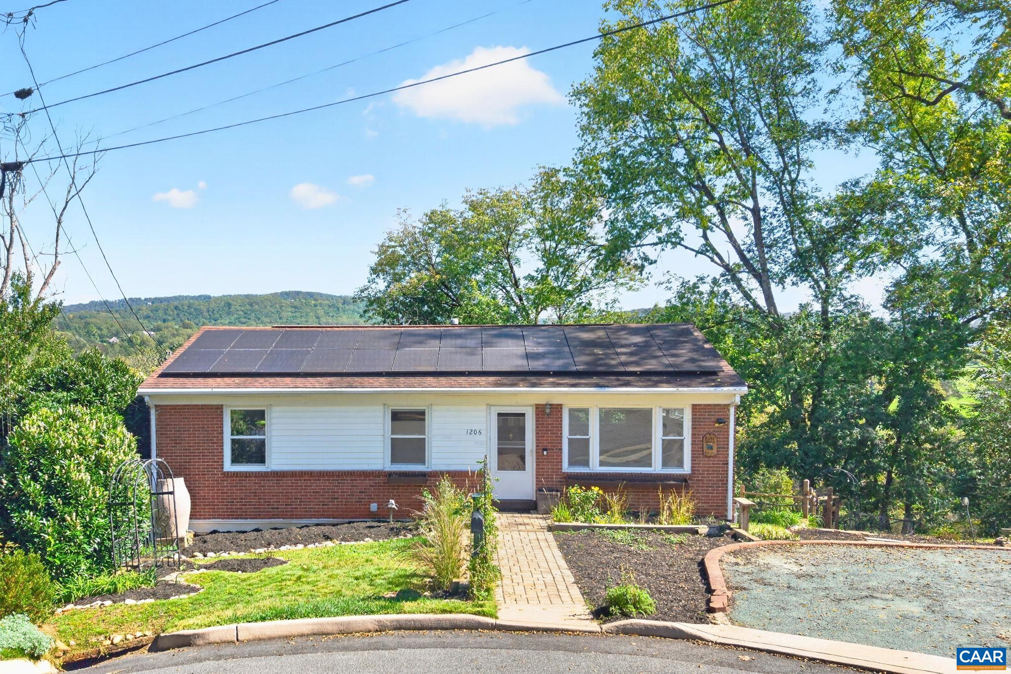 1206 BLAND CIR