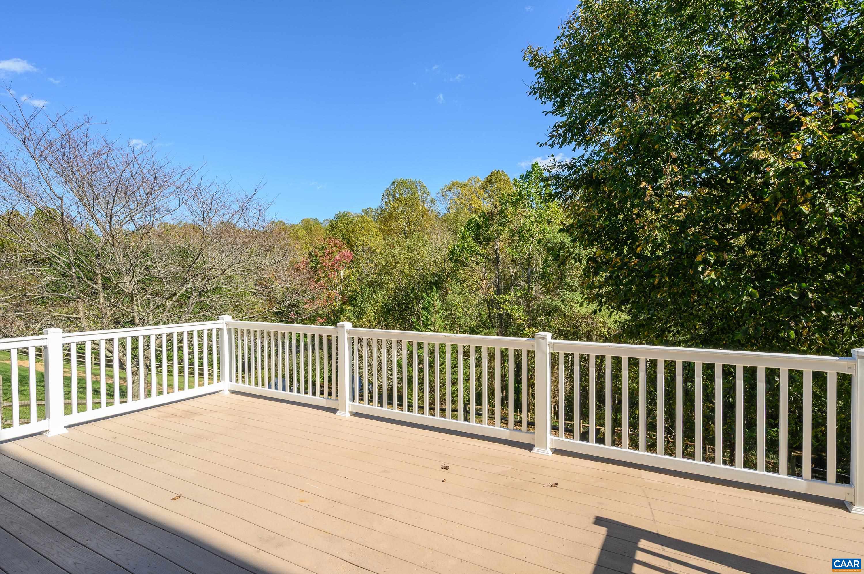 3310 TURNBERRY CIR