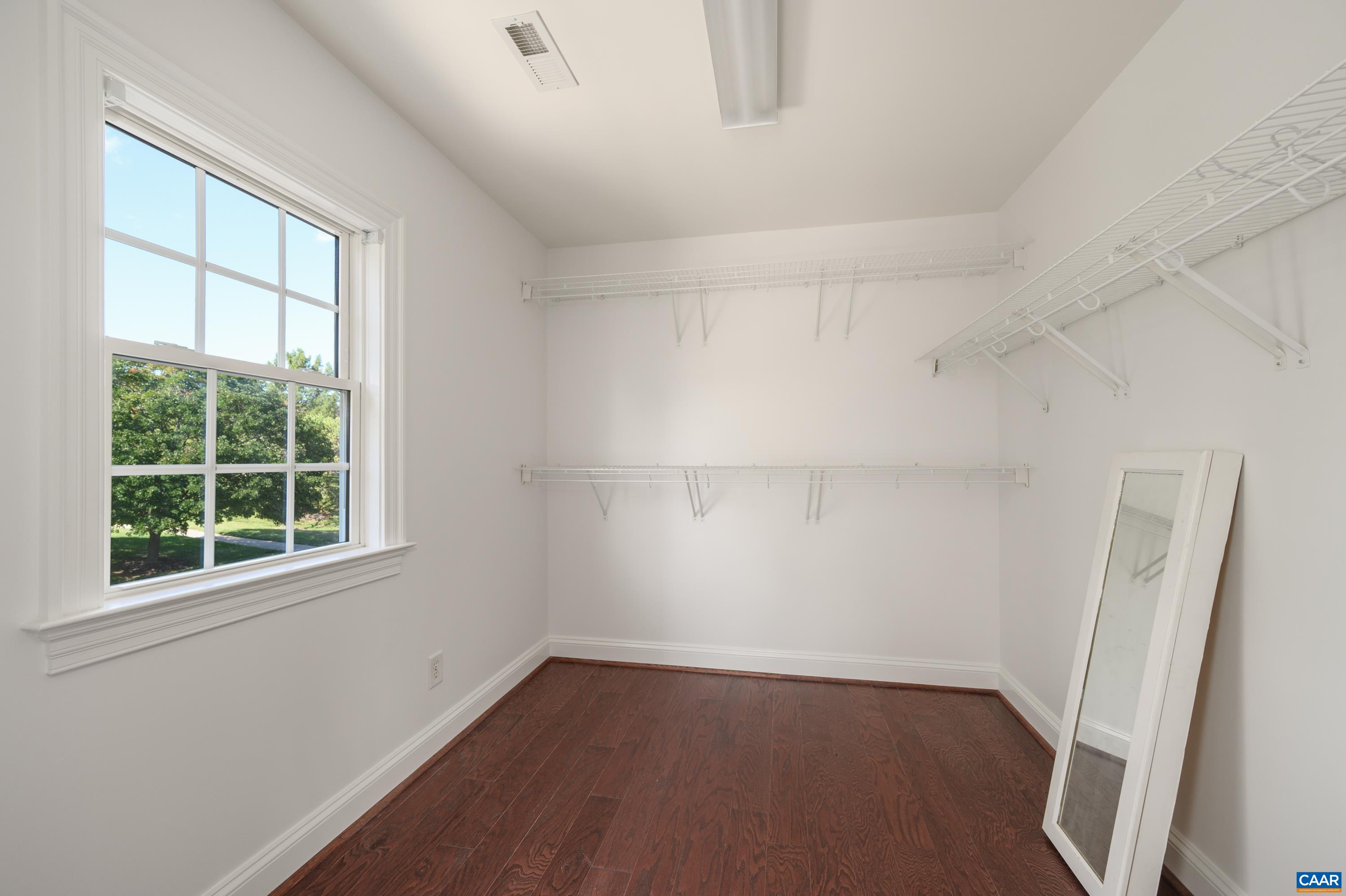 3310 TURNBERRY CIR