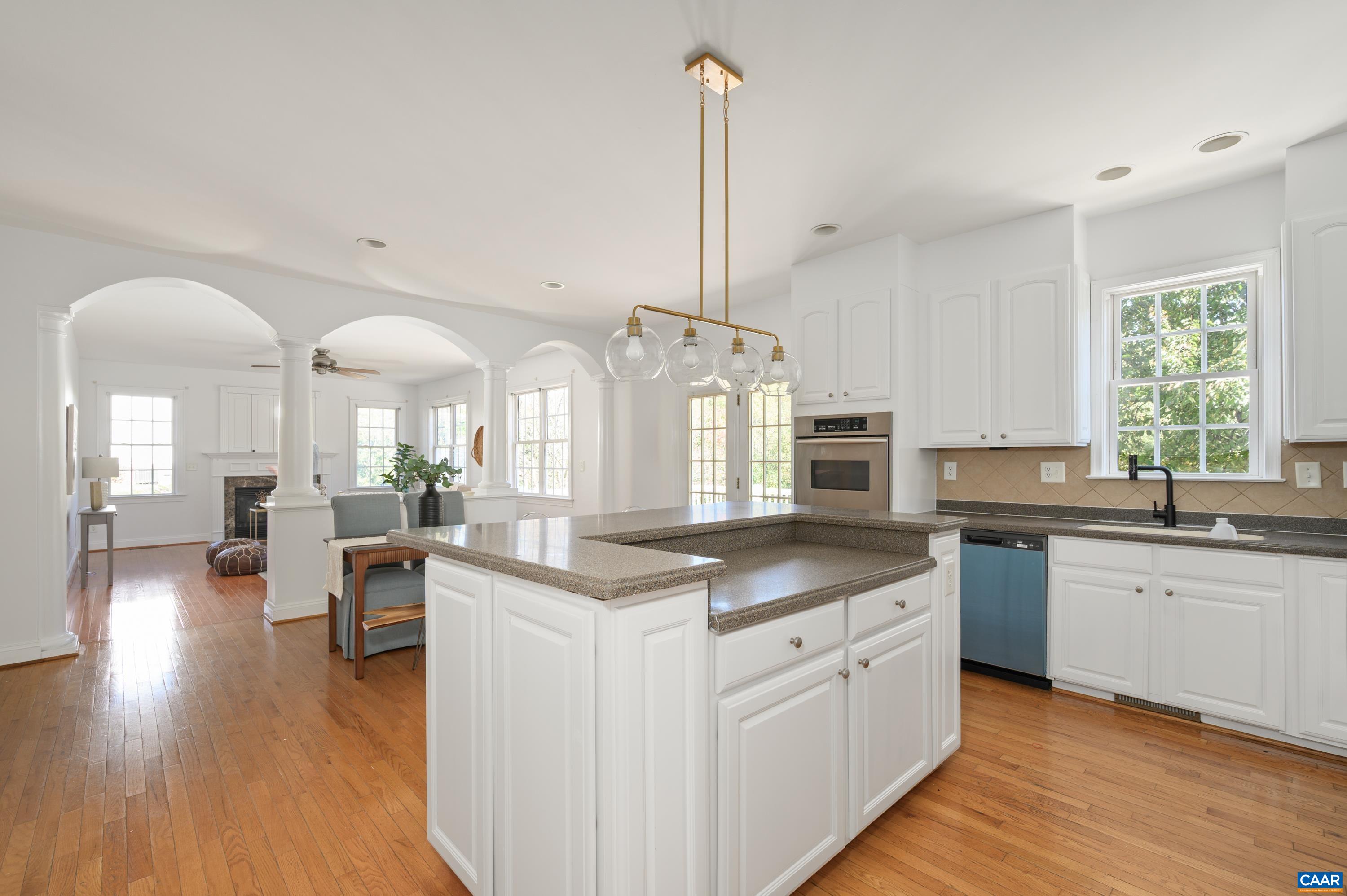 3310 TURNBERRY CIR