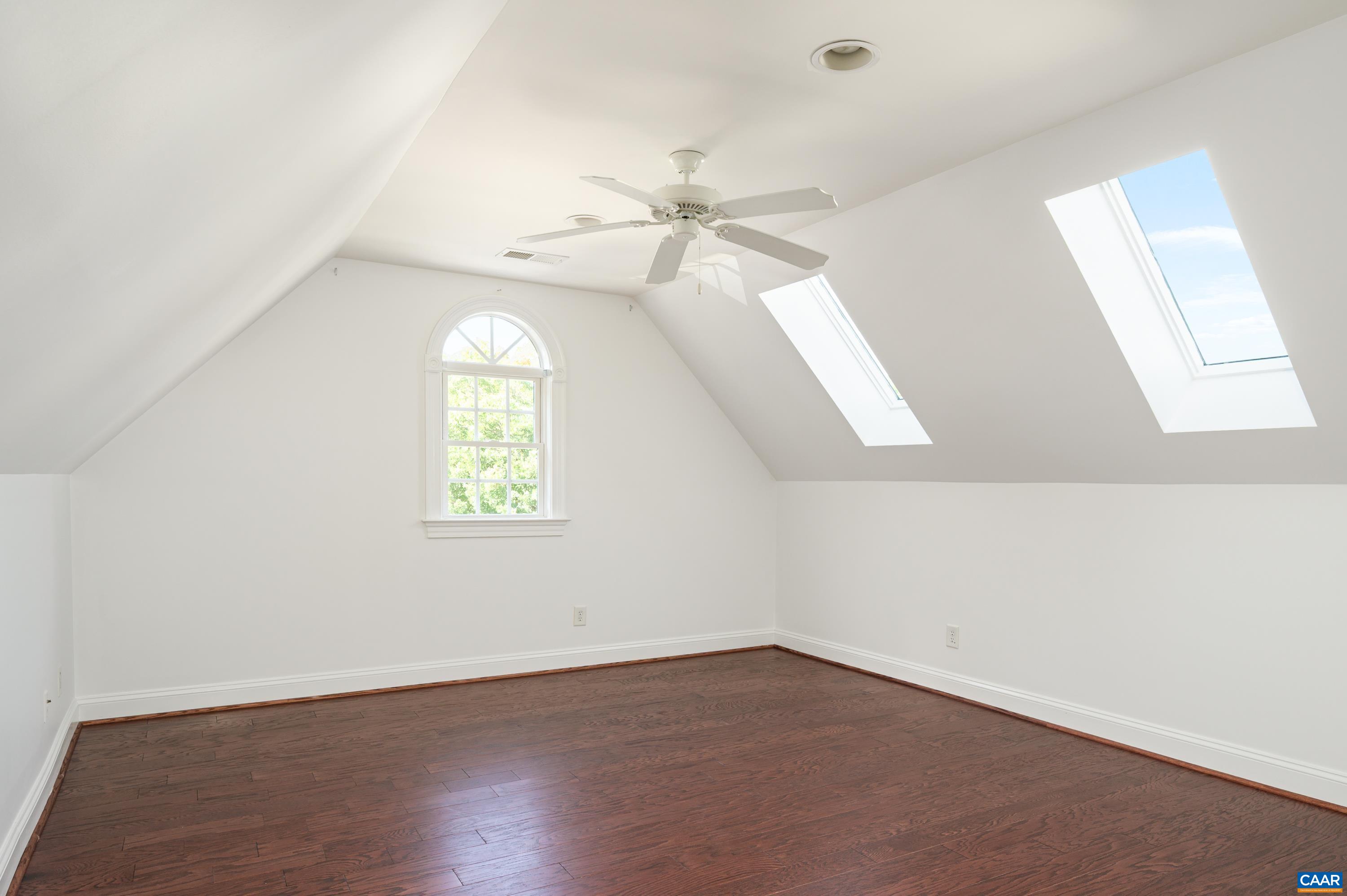 3310 TURNBERRY CIR