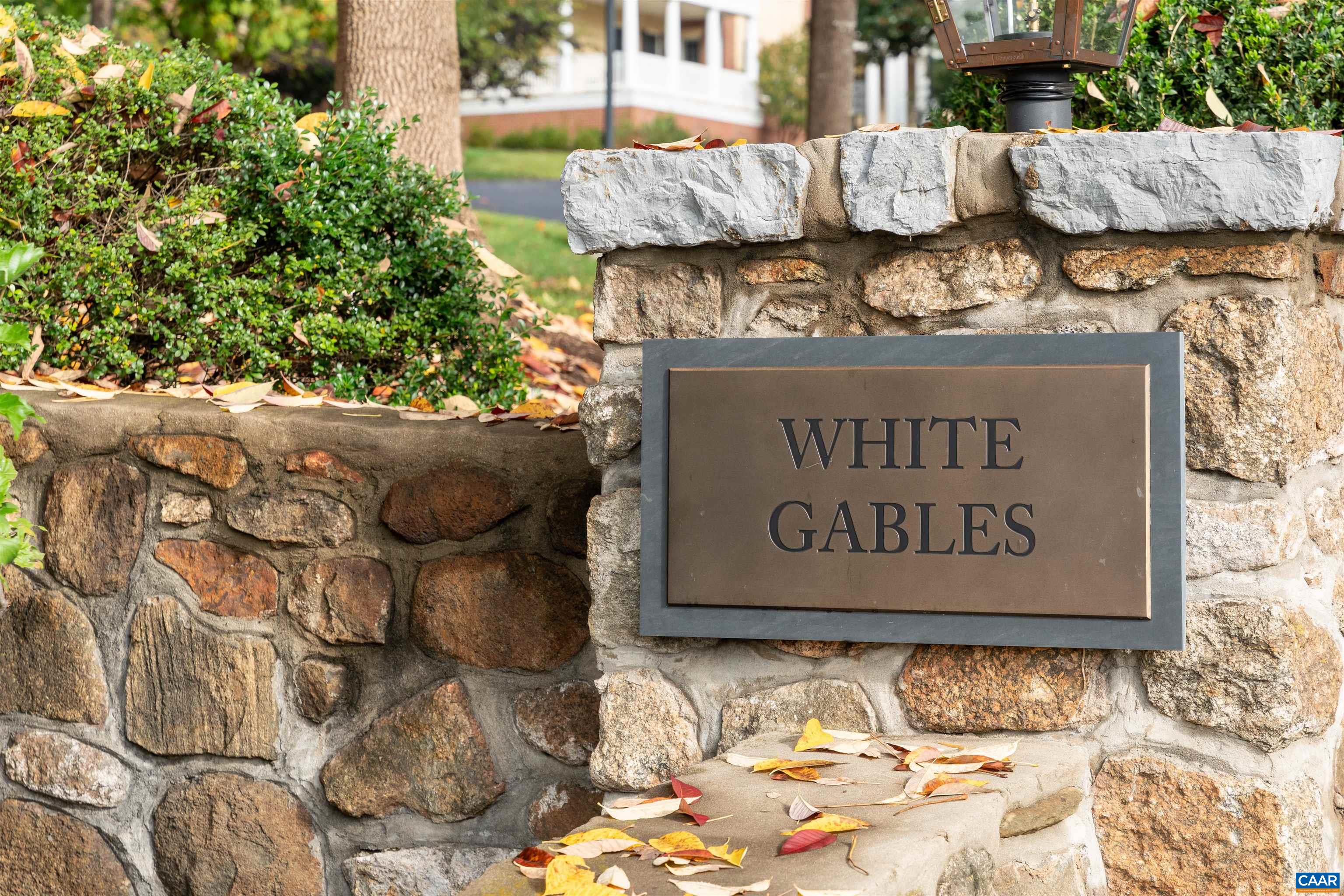435 WHITE GABLES LN Unit: 302