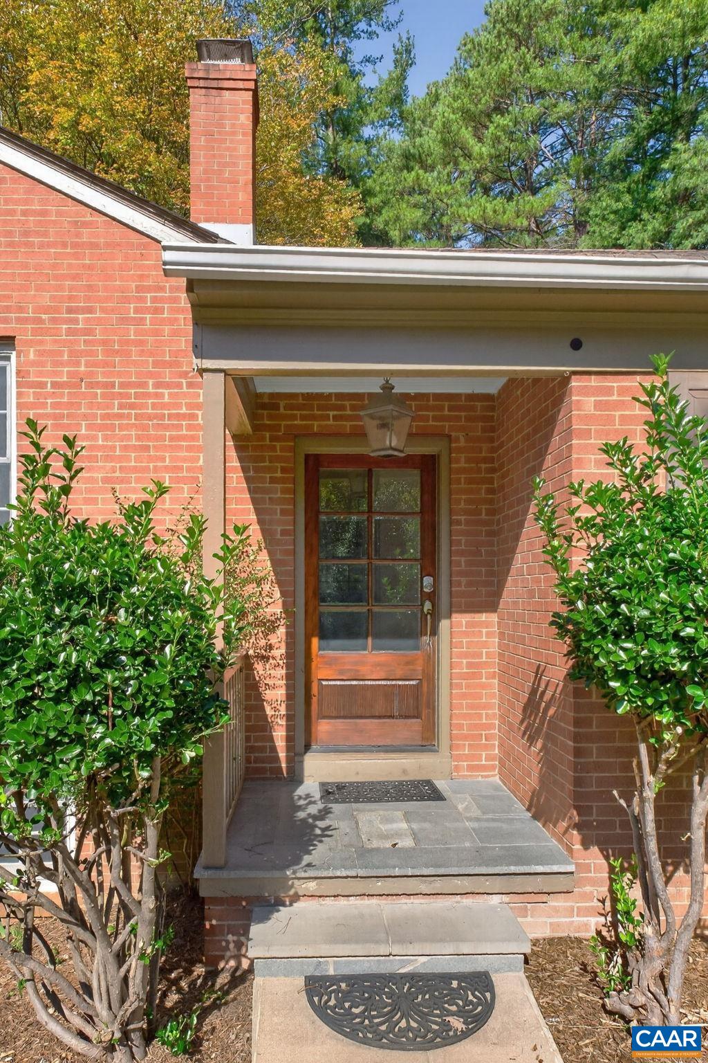 1044 MILTON DR