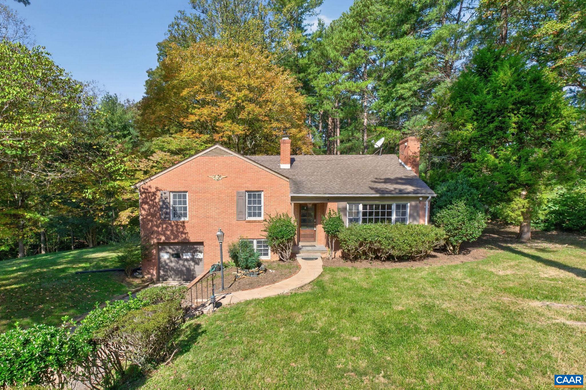 1044 MILTON DR