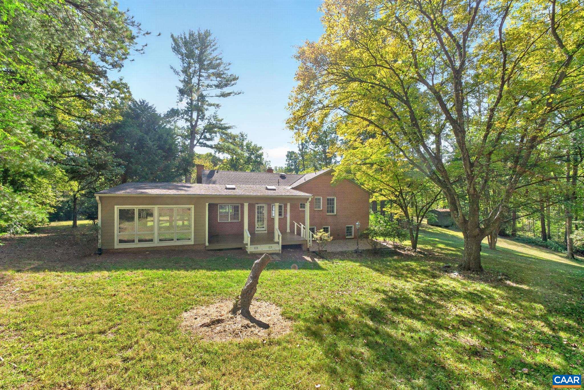 1044 MILTON DR