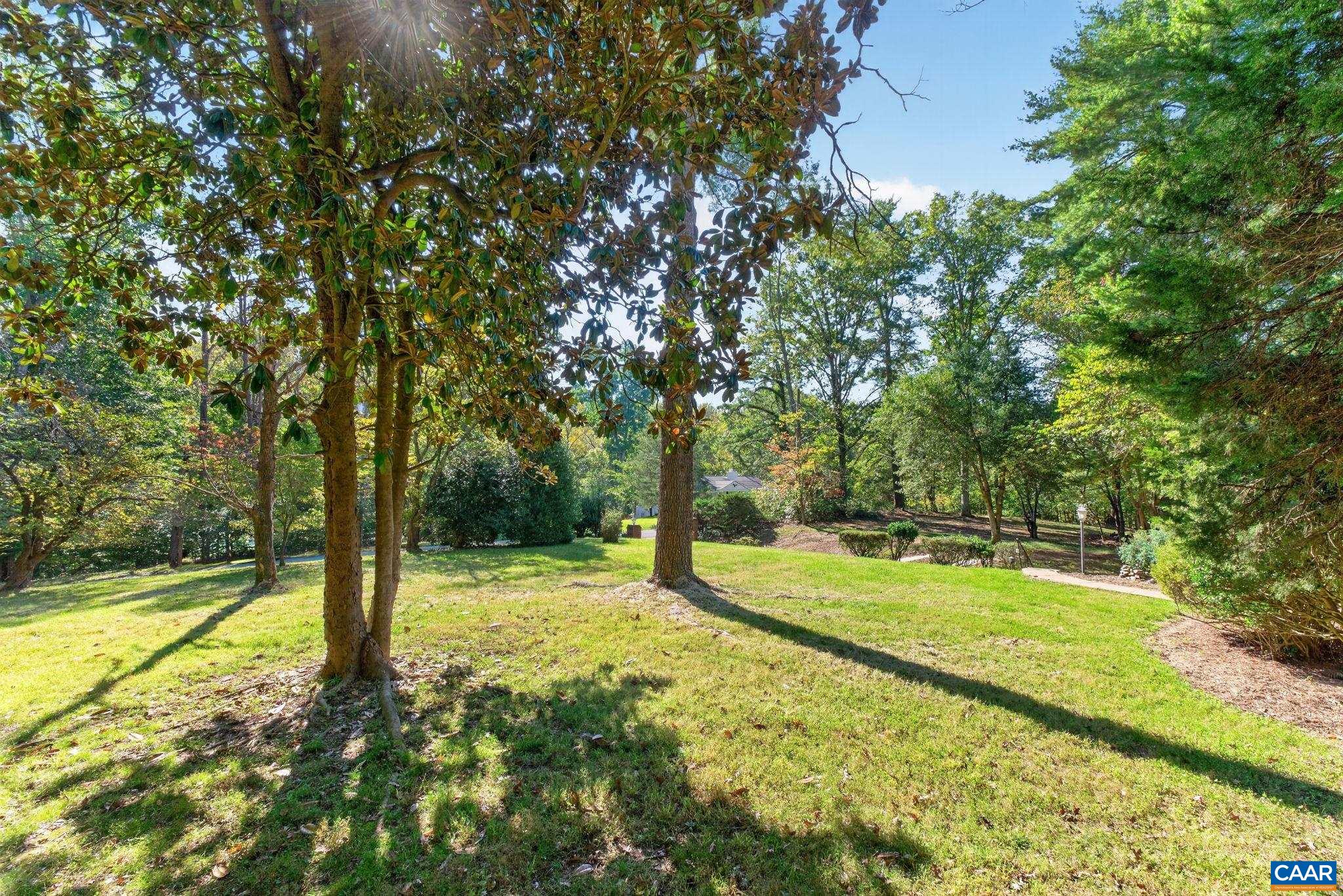 1044 MILTON DR