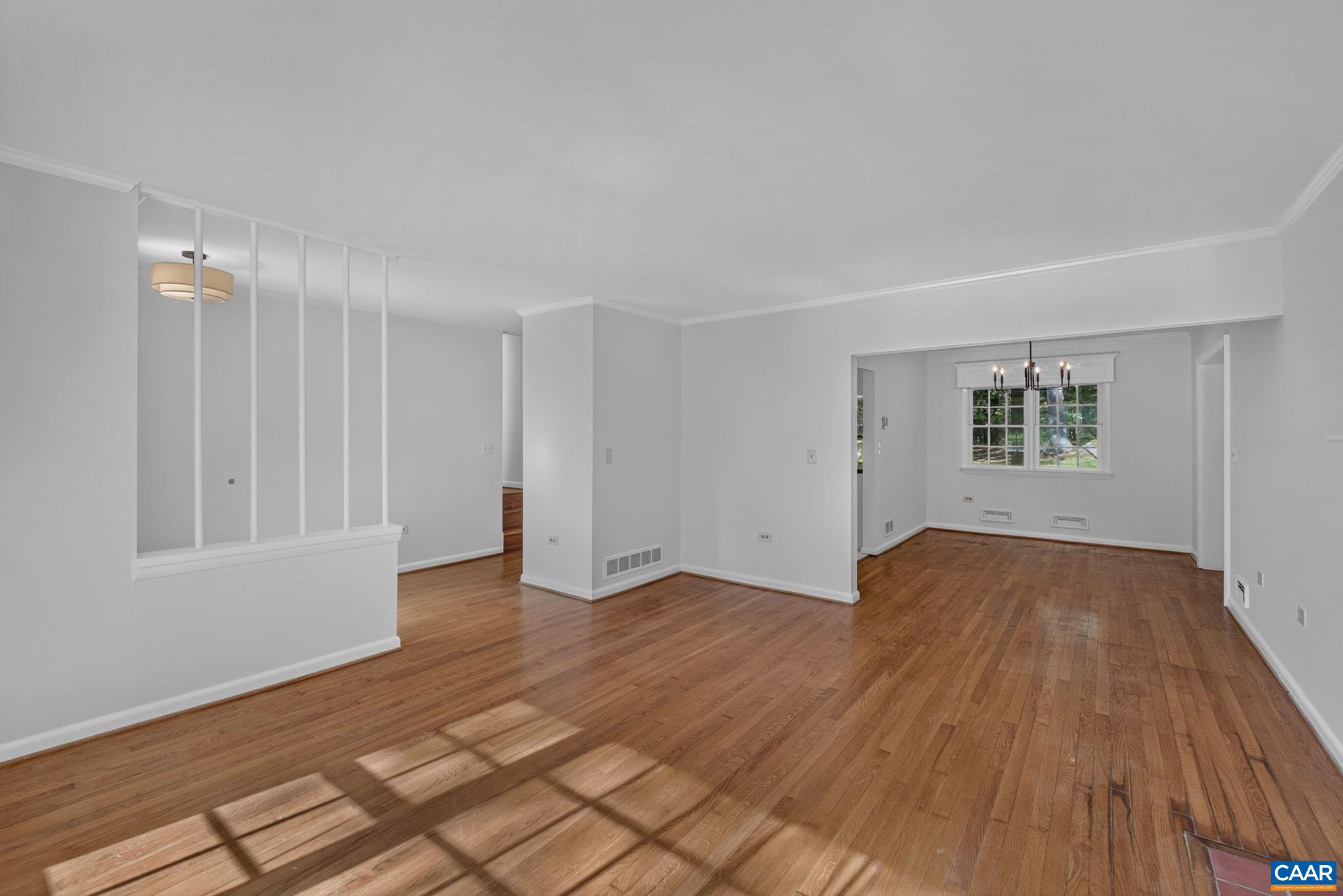 1044 MILTON DR