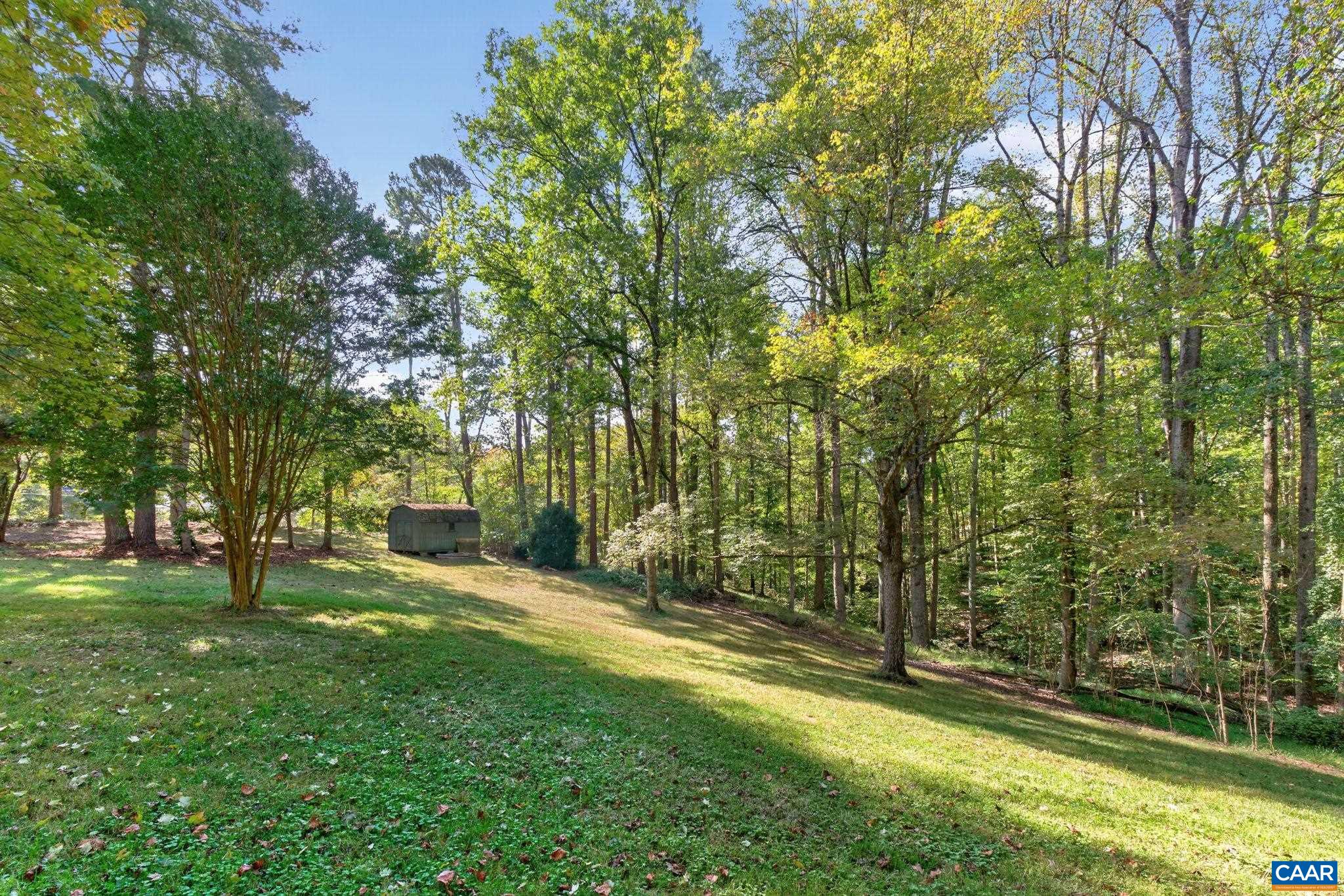 1044 MILTON DR