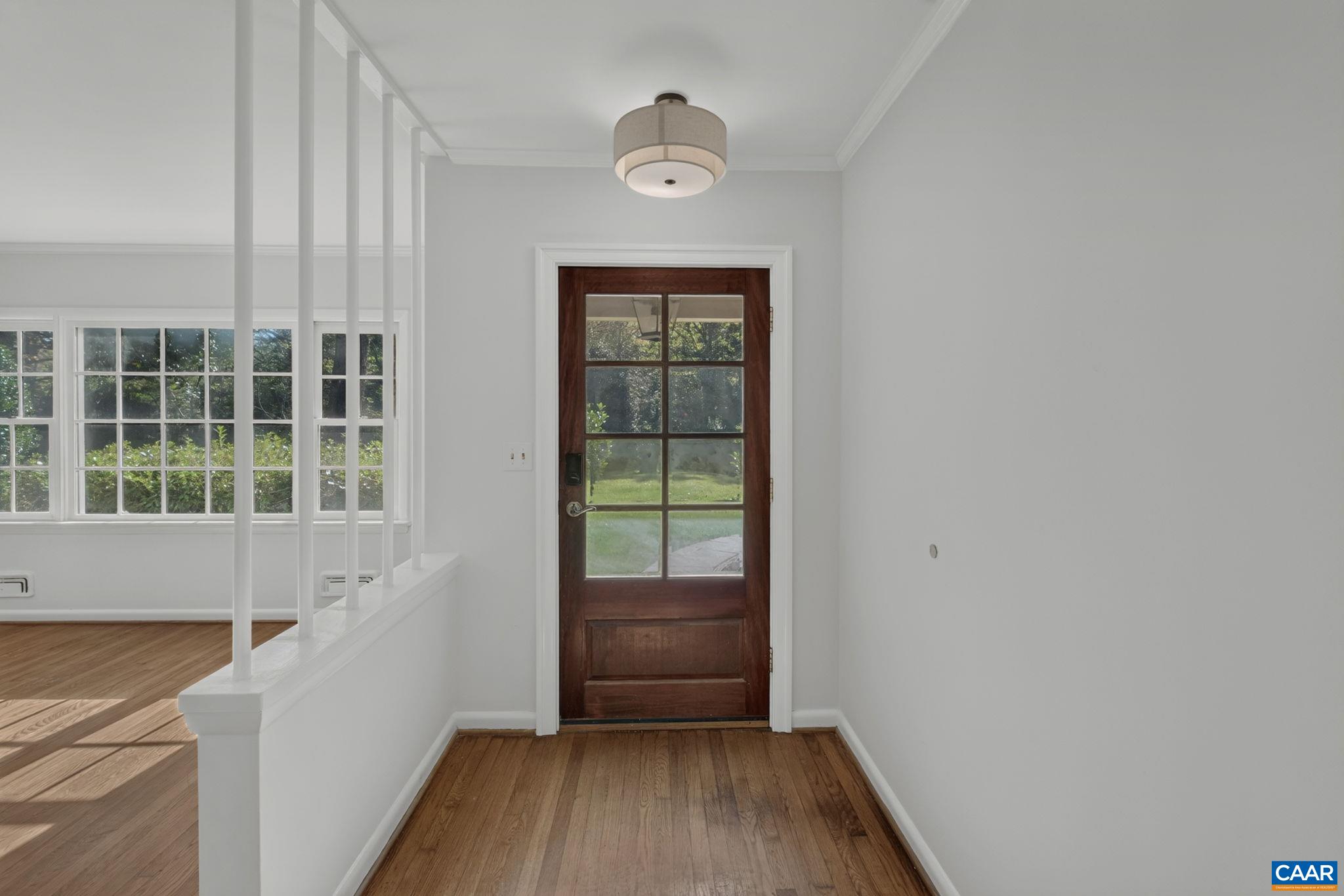 1044 MILTON DR