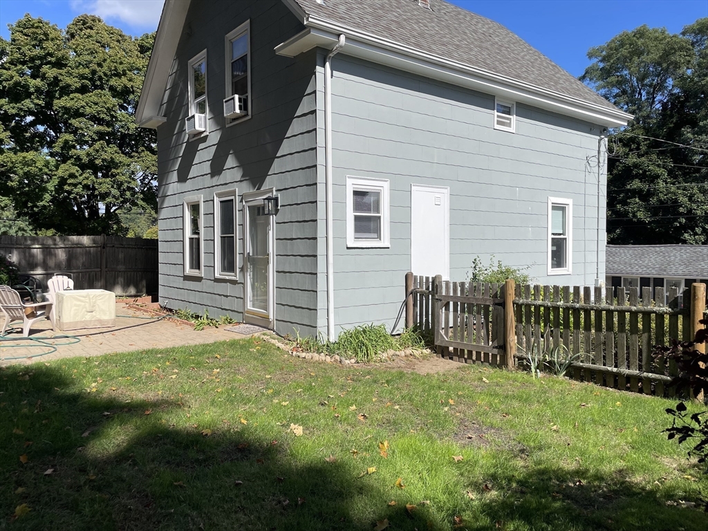 11 Purchase St