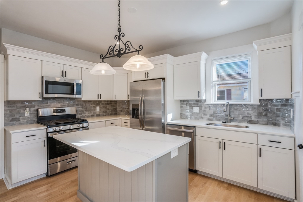 11 Purchase St