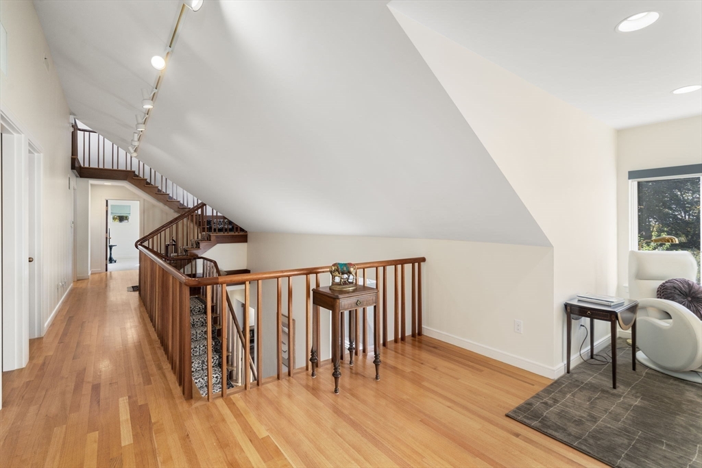 43 Valley Rd