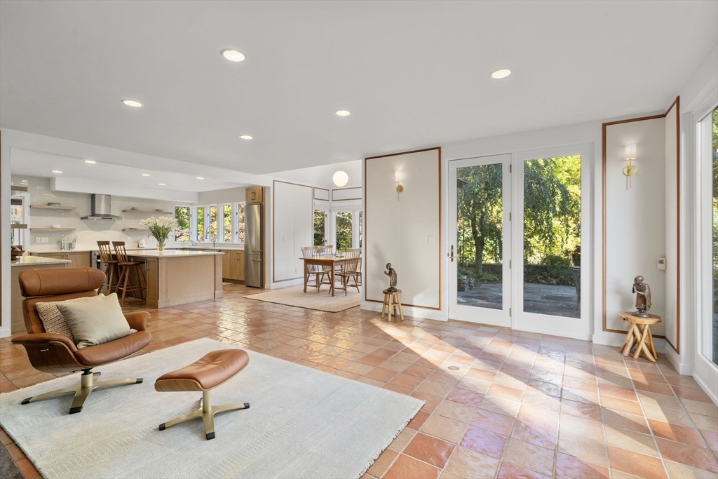 43 Valley Rd