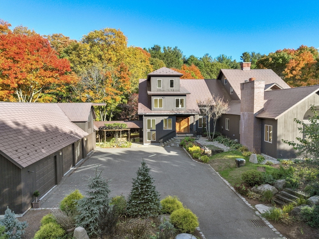 43 Valley Rd