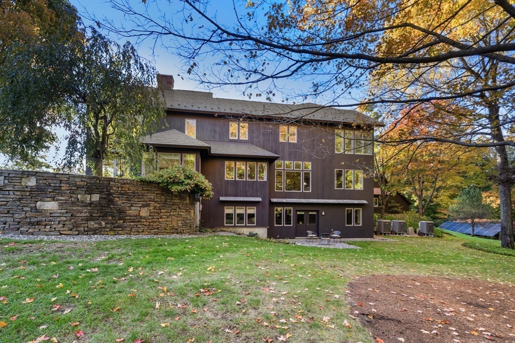 43 Valley Rd