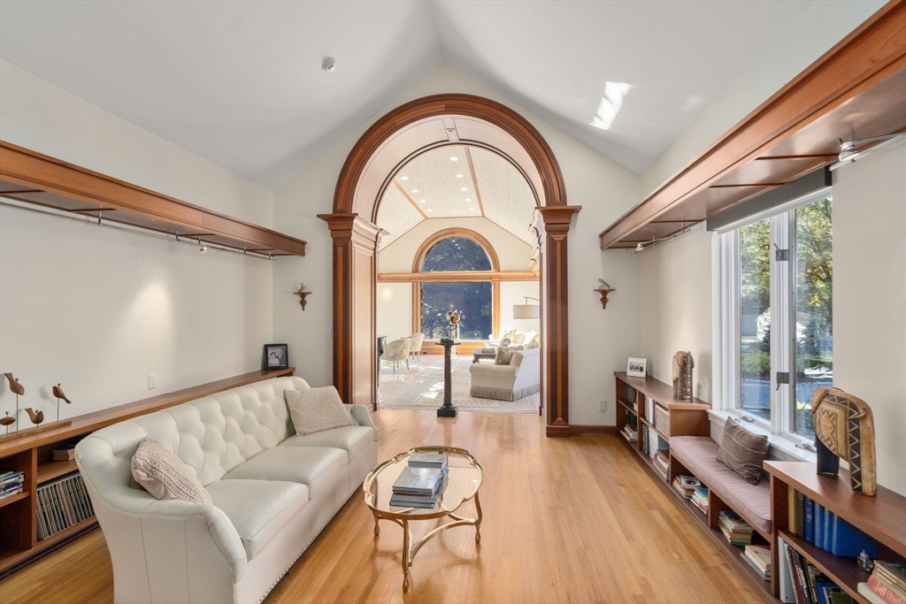 43 Valley Rd