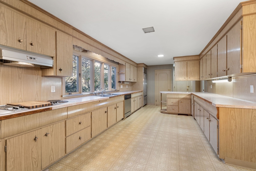 75 Maugus Ave