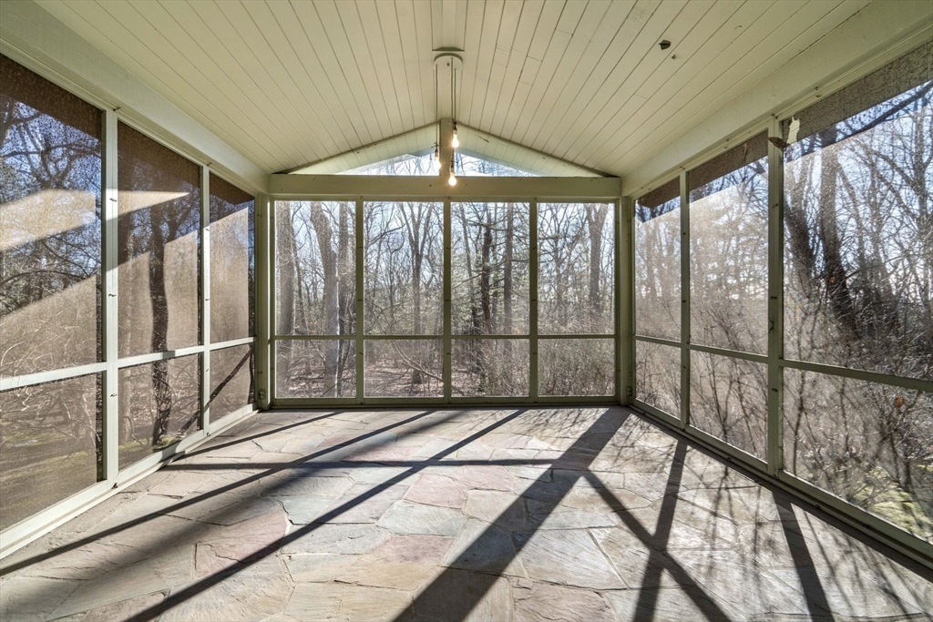 75 Maugus Ave