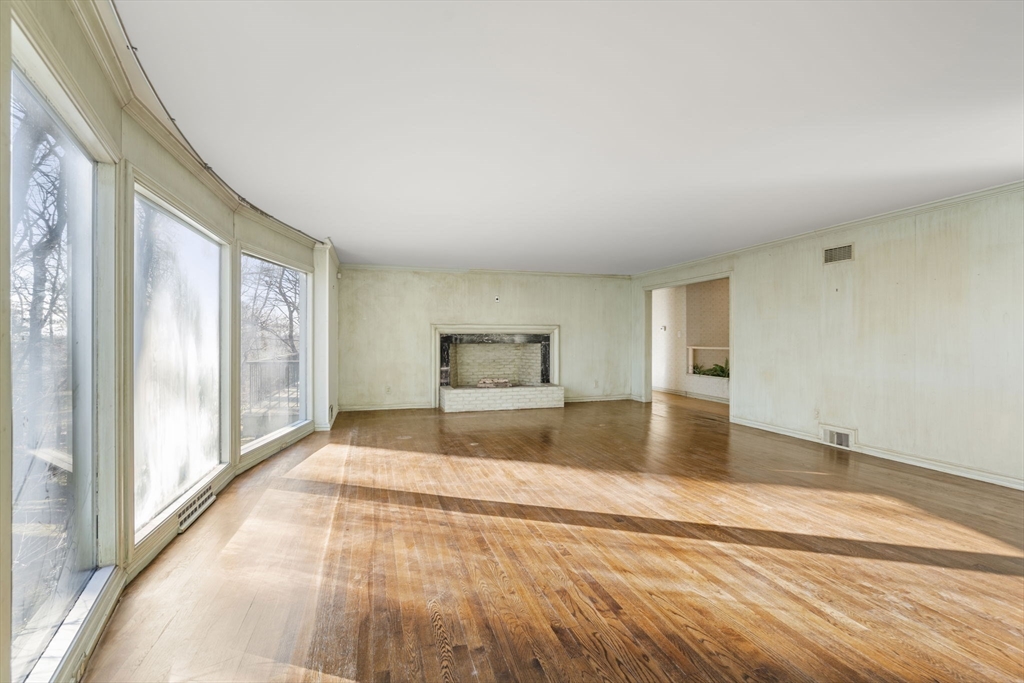 75 Maugus Ave