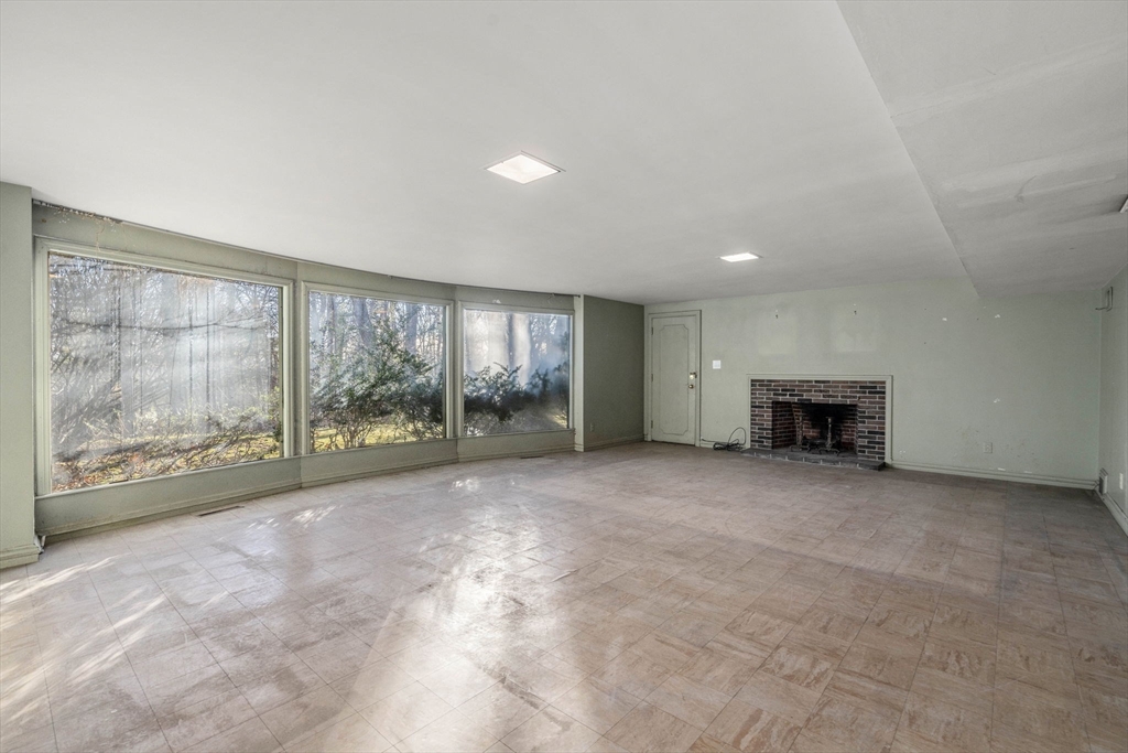 75 Maugus Ave