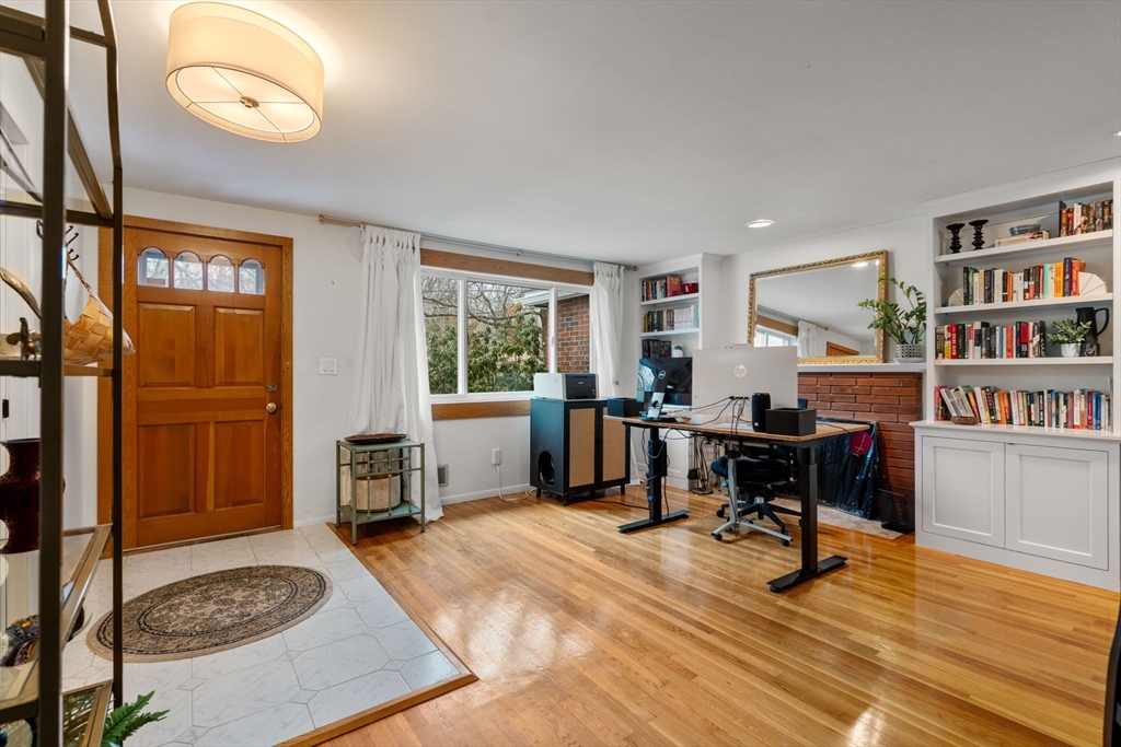20 Livoli Rd