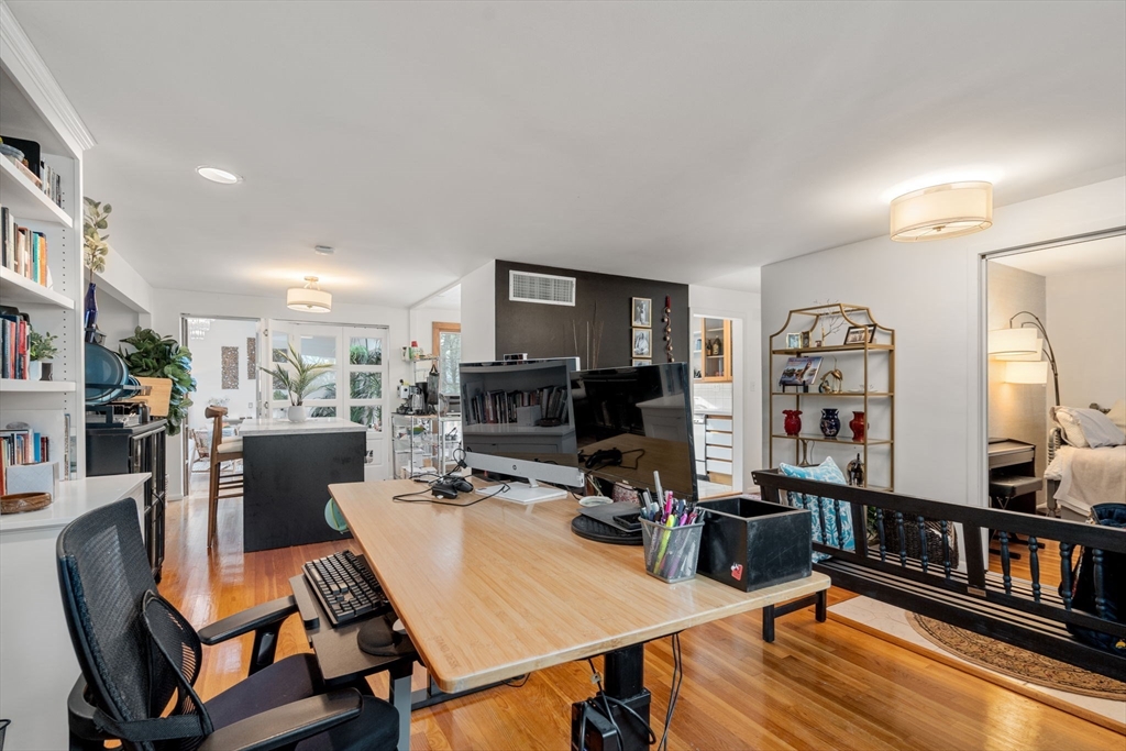 20 Livoli Rd