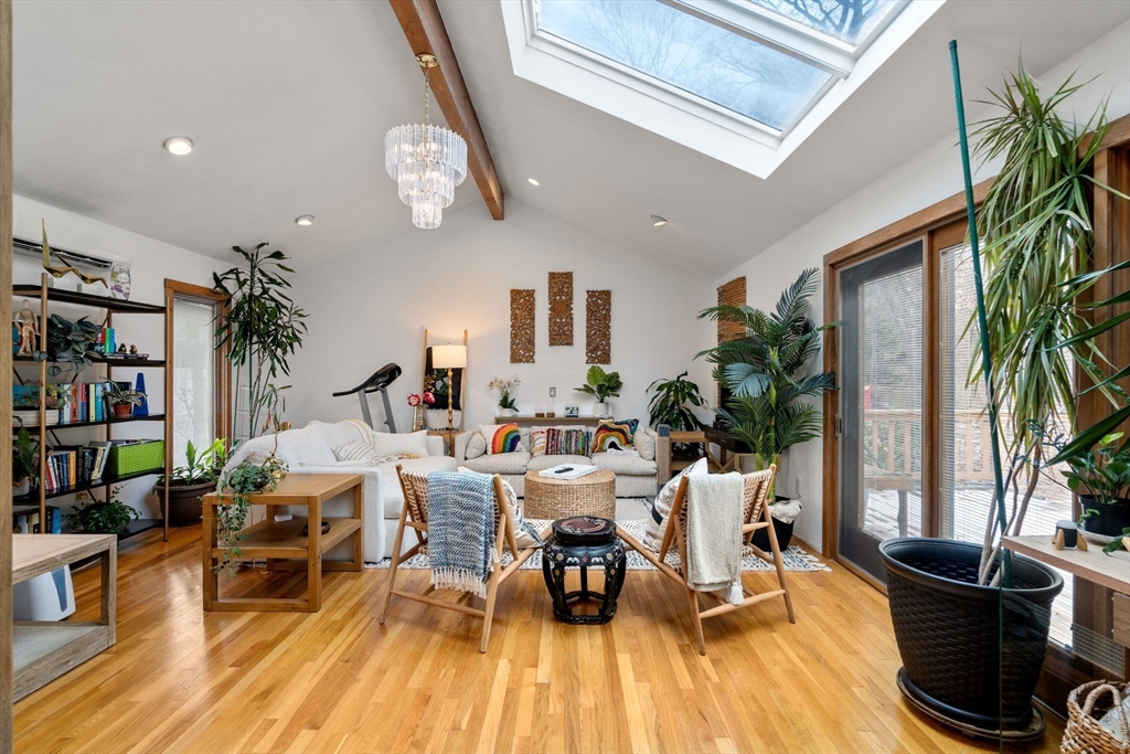 20 Livoli Rd