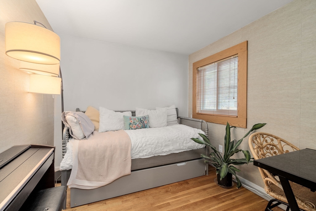 20 Livoli Rd