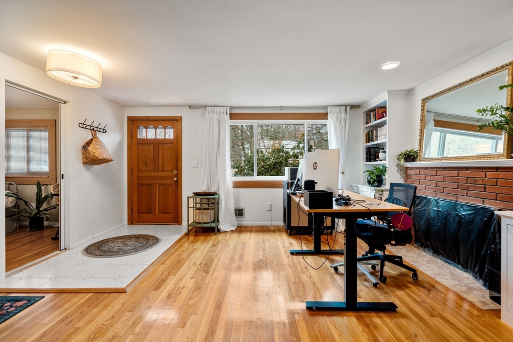 20 Livoli Rd