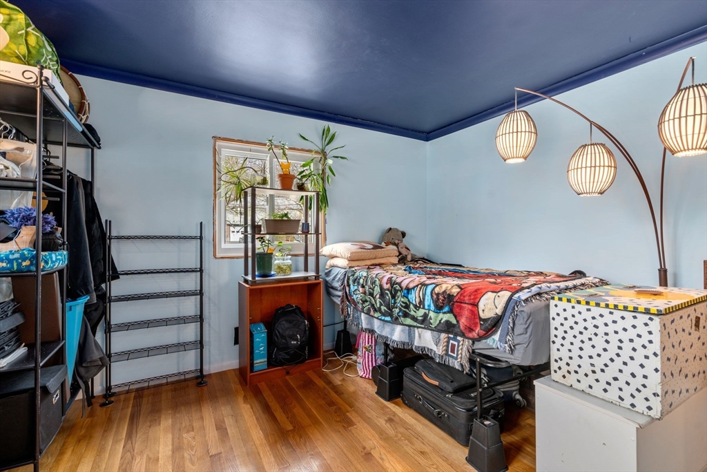 20 Livoli Rd