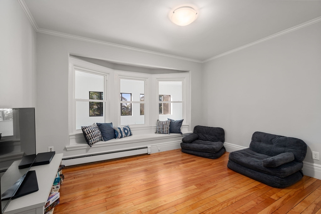 37 Kenwood Ave