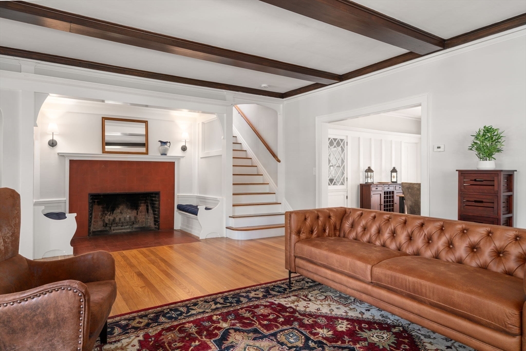 37 Kenwood Ave