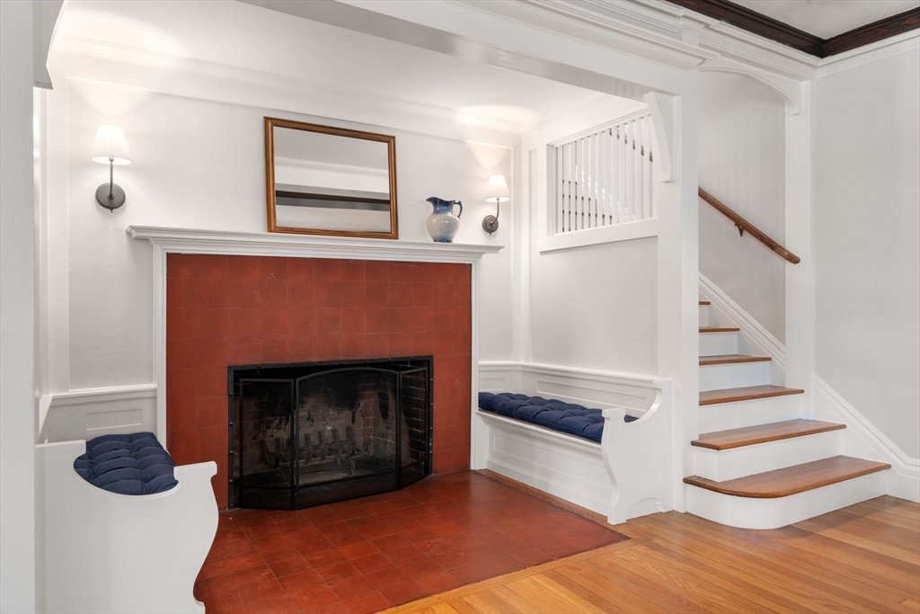 37 Kenwood Ave