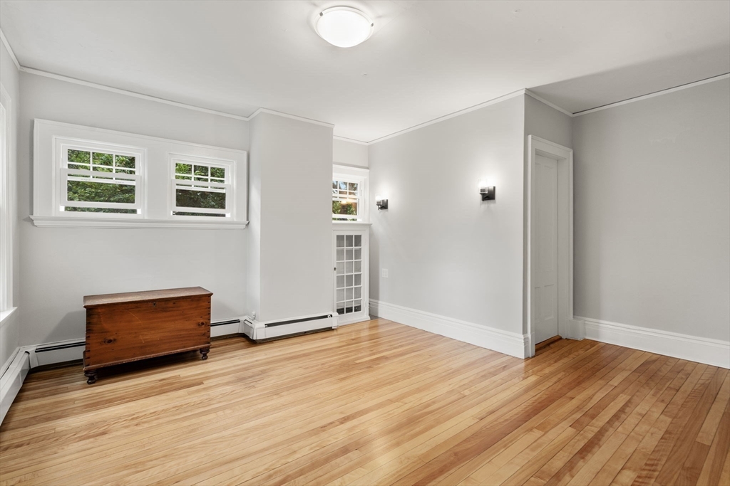 37 Kenwood Ave