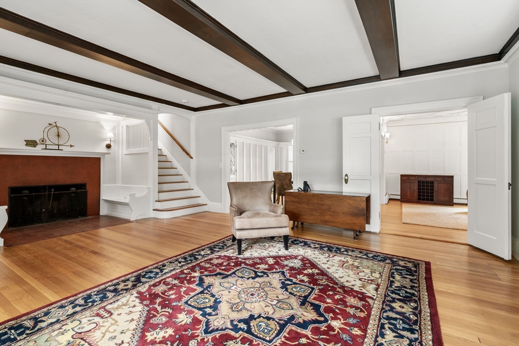 37 Kenwood Ave