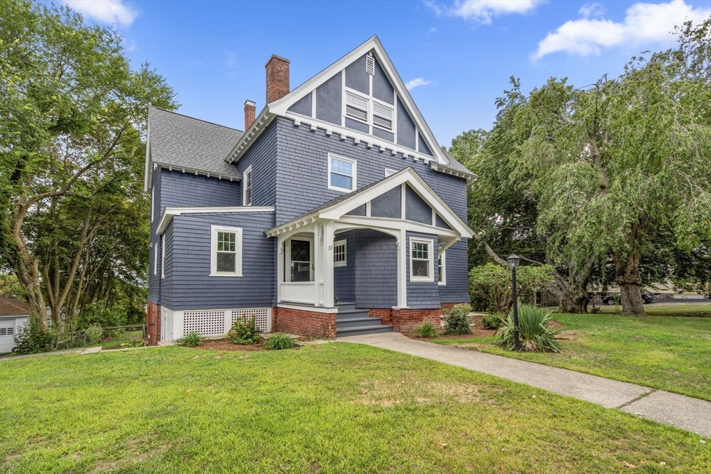 37 Kenwood Ave