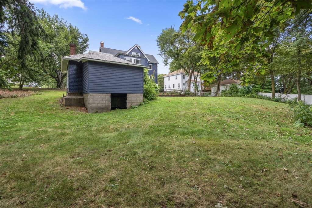 37 Kenwood Ave