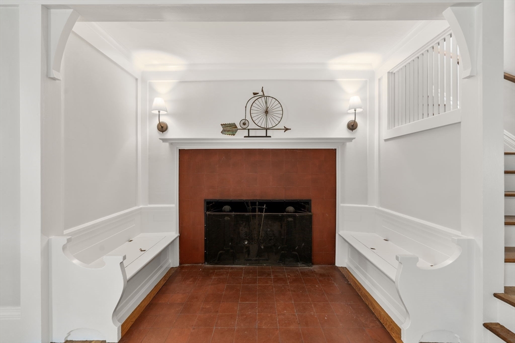 37 Kenwood Ave