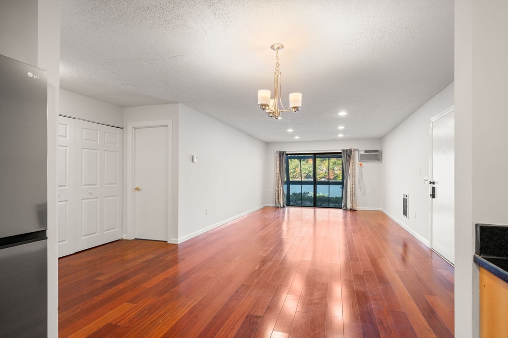 19 Eaglehaead Terrace # 2