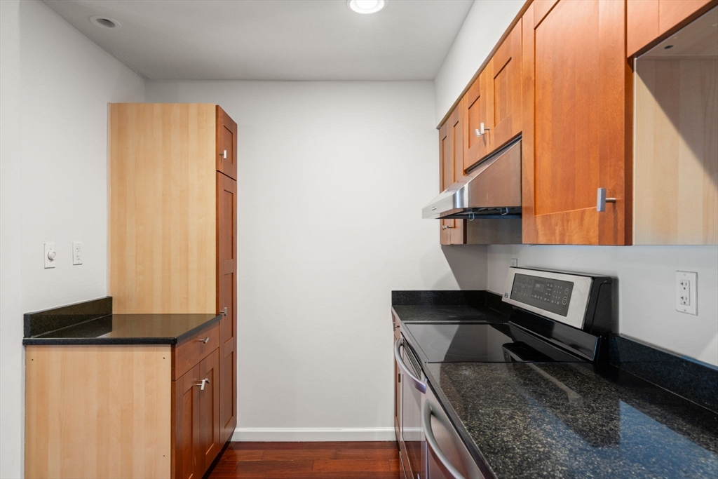 19 Eaglehaead Terrace # 2