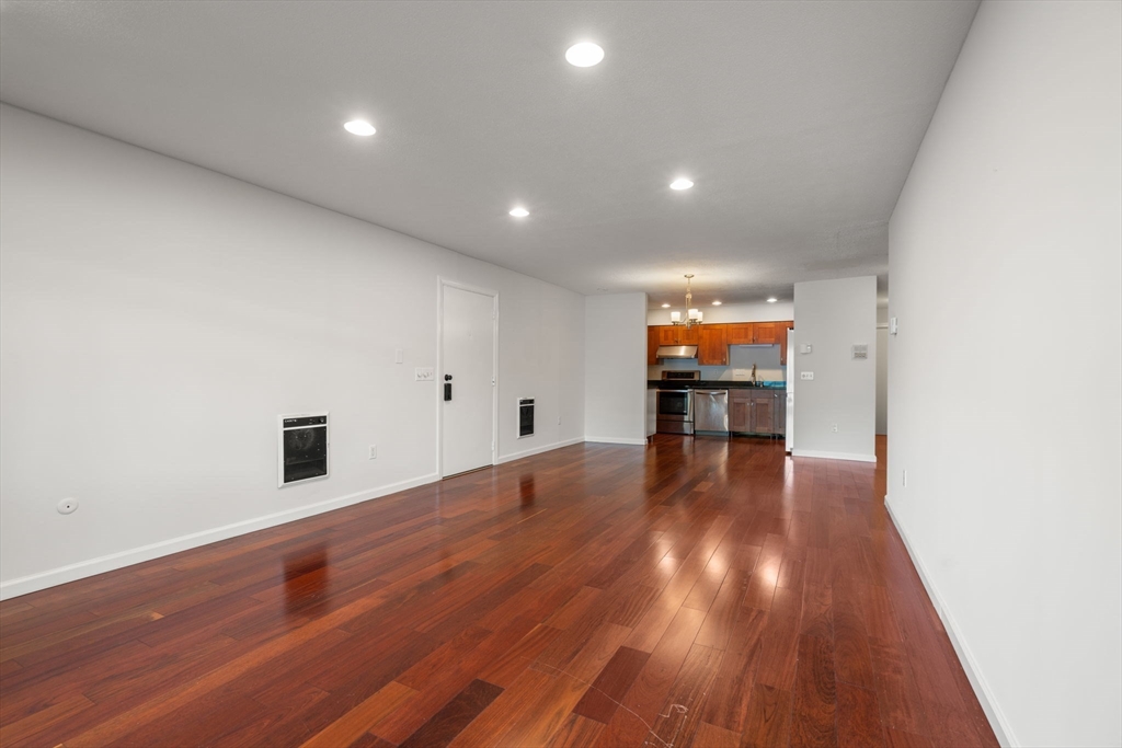 19 Eaglehaead Terrace # 2