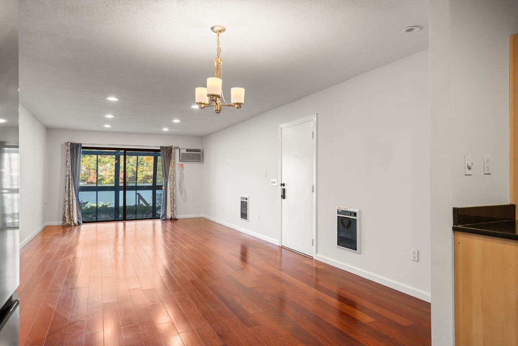 19 Eaglehaead Terrace # 2