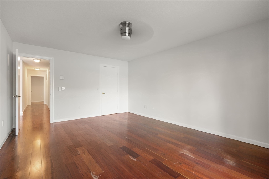 19 Eaglehaead Terrace # 2