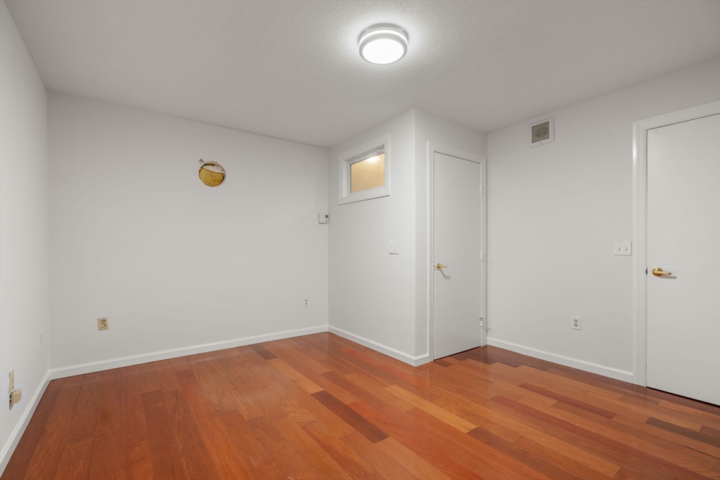 19 Eaglehaead Terrace # 2