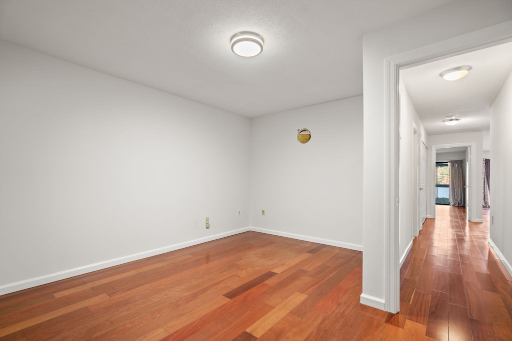 19 Eaglehaead Terrace # 2