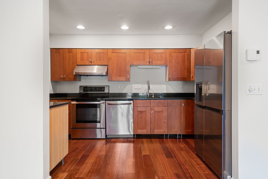 19 Eaglehaead Terrace # 2