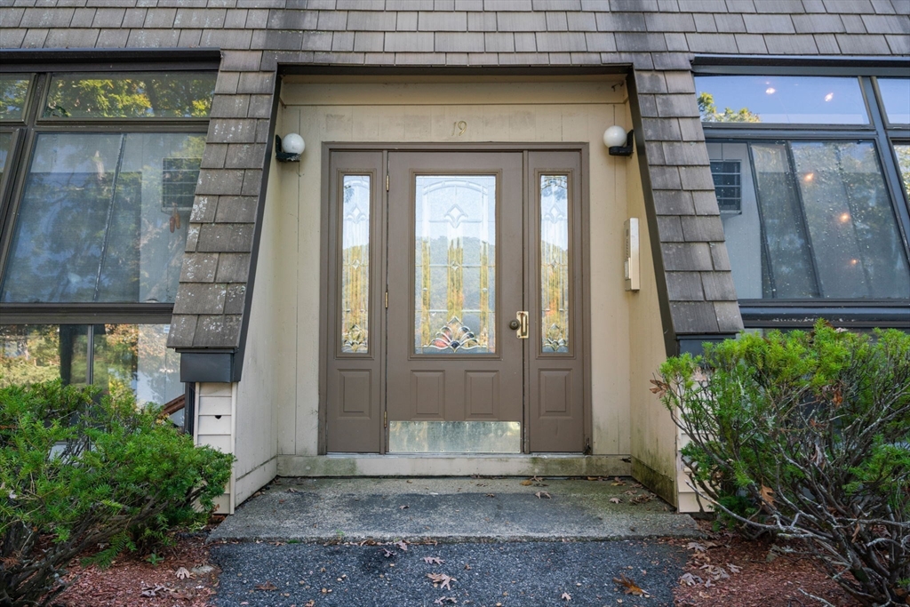 19 Eaglehaead Terrace # 2