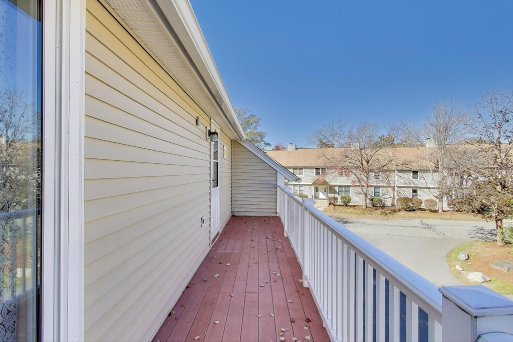 425 Main St # 11B